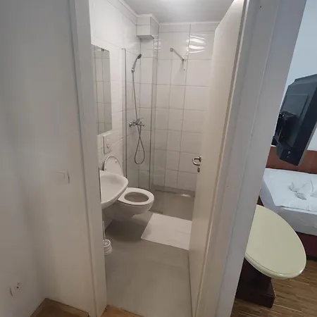 Jelena Hotel 3*