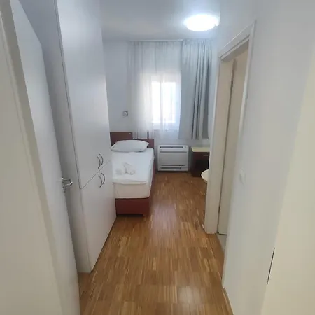 Jelena Hotel